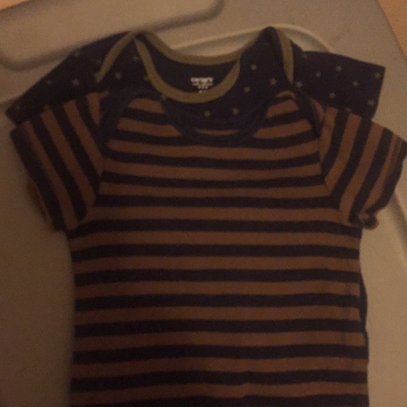 Carter’s18 month onesie two - Picture 2 of 5